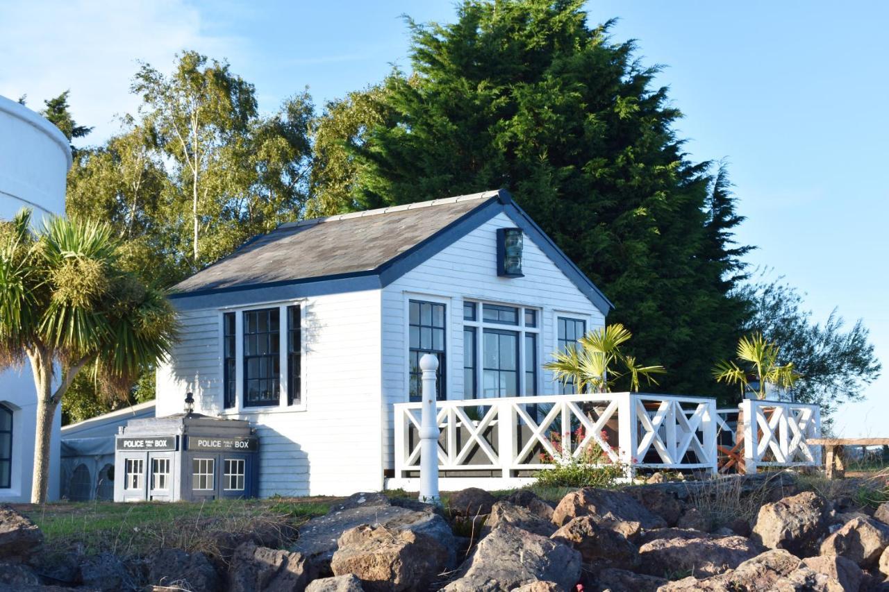 The West Usk Lighthouse Lightkeepers Lodge ニューポート エクステリア 写真